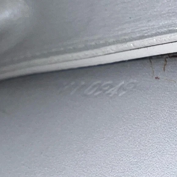 Louis Vuitton Lexington Pochette - Picture 3 of 14